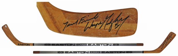 Wayne Gretzky Autographed Edmonton Oilers (White) Deluxe Framed Jersey -  JSA Letter