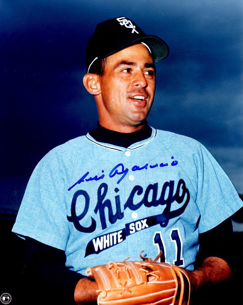 Autographed Signed LUIS APARICIO 8X10 Chicago White Sox photo