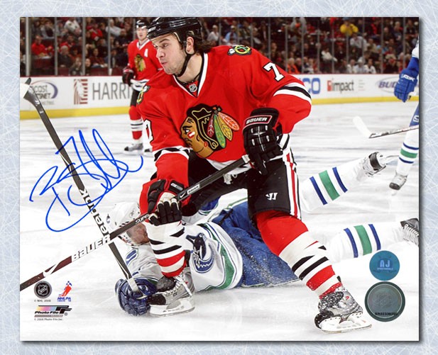 Brent Seabrook Autographed and Framed Chicago Blackhawks Jersey
