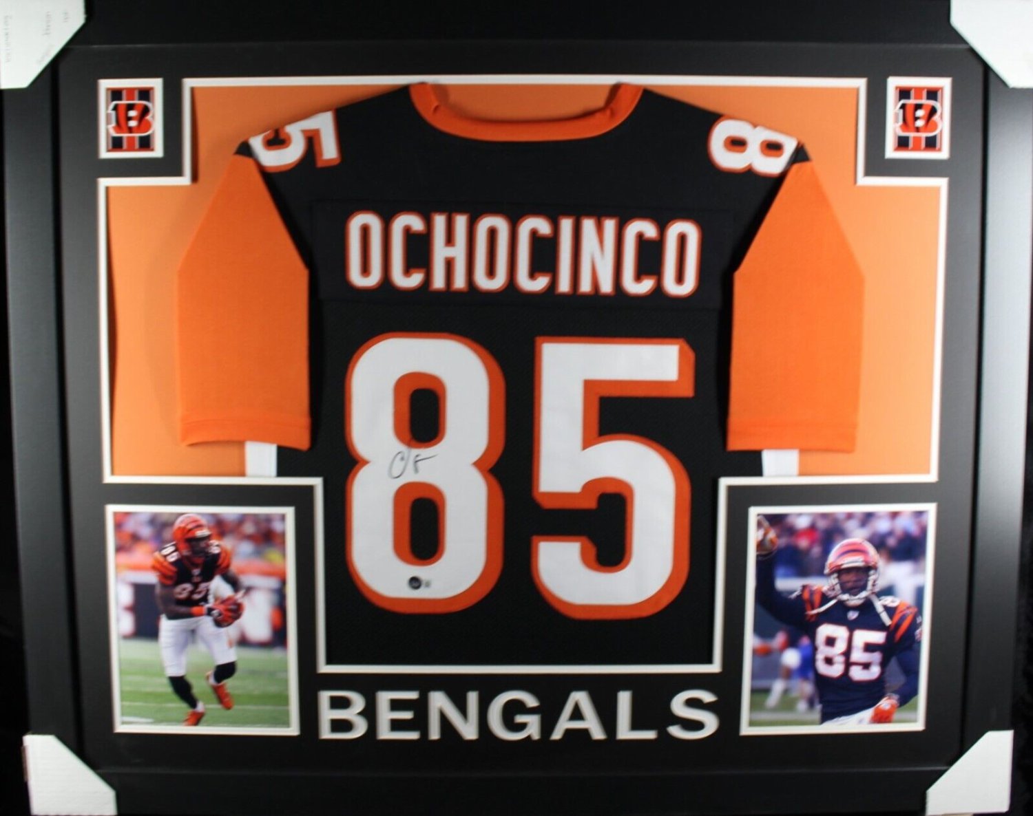 Chad Johnson Autographed Signed (Bengals Black Skyline) Framed