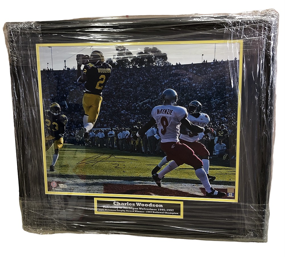 Charles Woodson Autographed Signed Michigan Wolverines Framed Rose Bowl  Interception 16x20 Photo - Fanatics Authentic