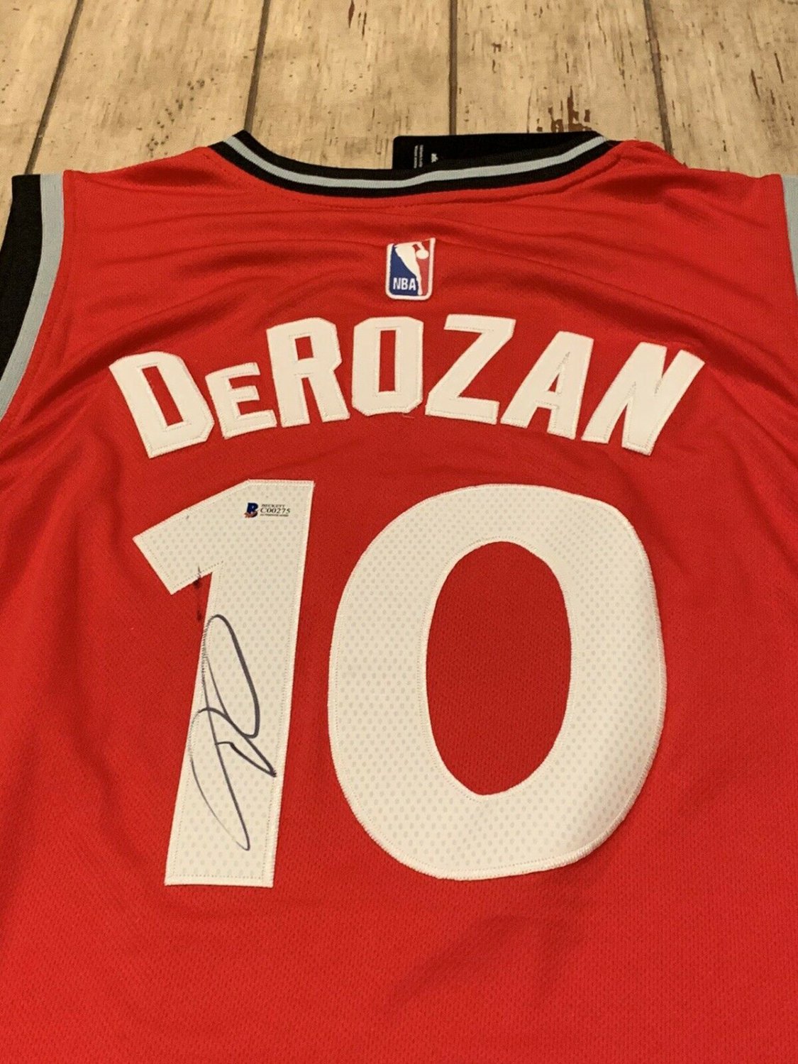 derozan signed jersey