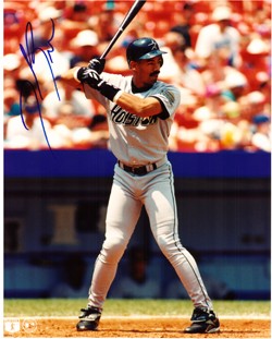 DEREK BELL HOUSTON ASTROS OUTFIELDER AUTOGRAPHED SIGNED 1997 BASEBALL CARD