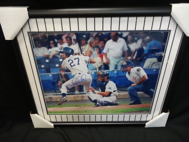 Derek Jeter Autographed 16x20 Framed Photo (Steiner)