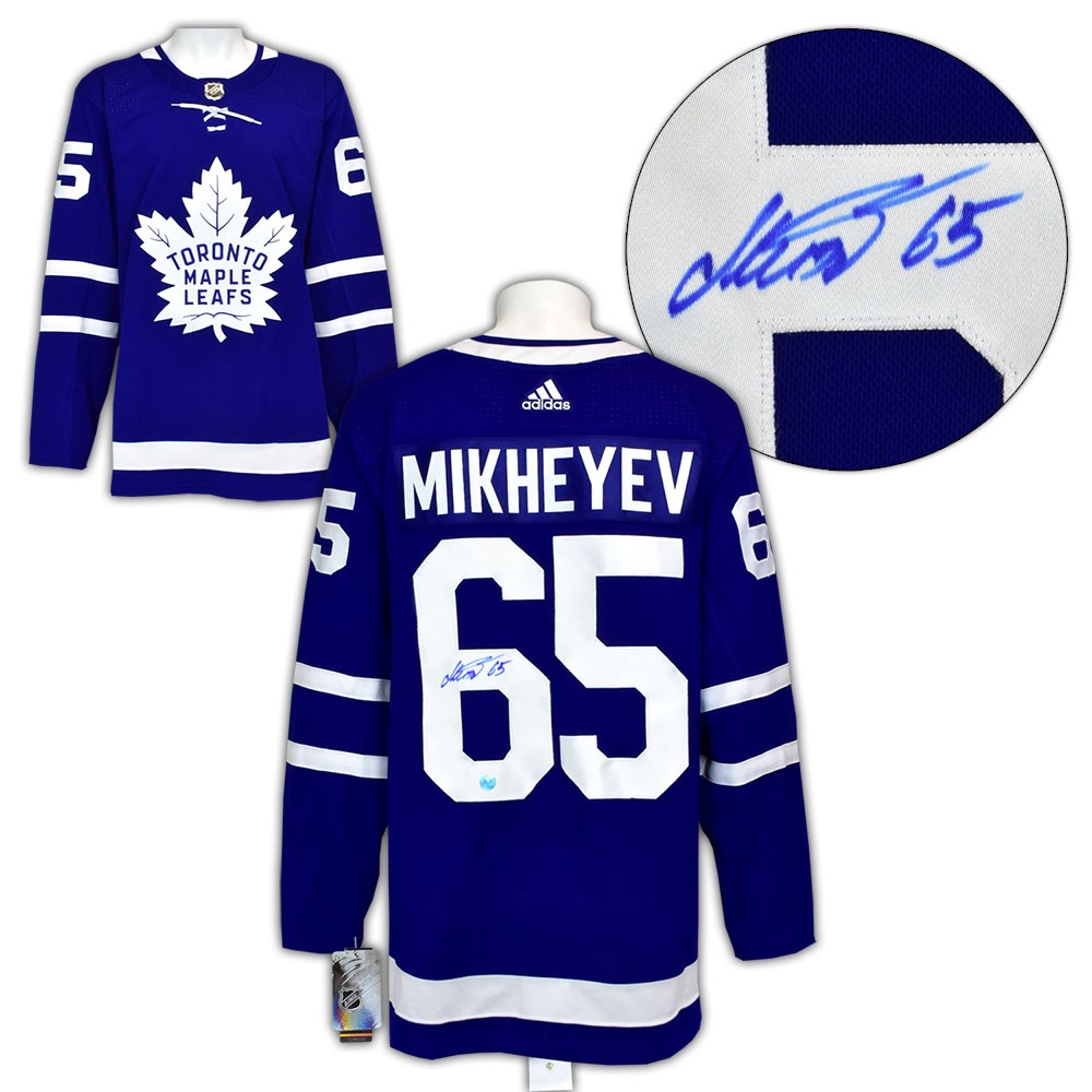 signed leafs jersey