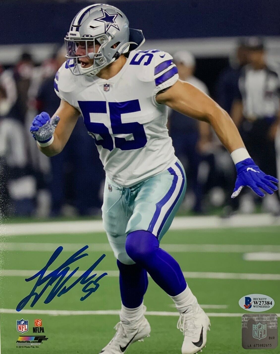 Leighton Vander Esch Signed Jersey (Beckett COA)