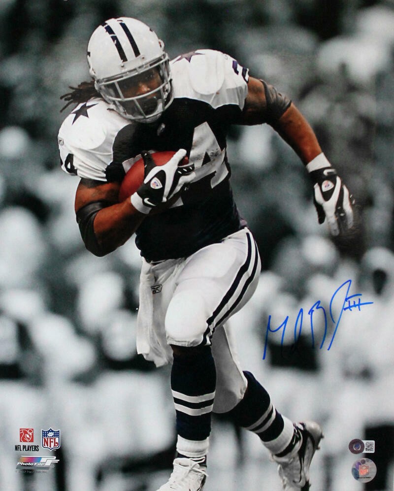Marion Barber Autographed Signed Dallas Cowboys 16X20 Spotlight  Photo-Beckett W Holo