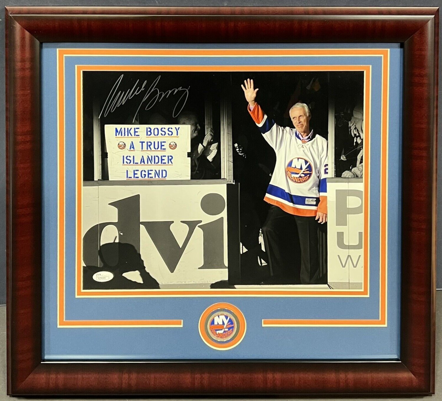 Mike Bossy Autographed Signed Framed New York Islanders Jersey 
