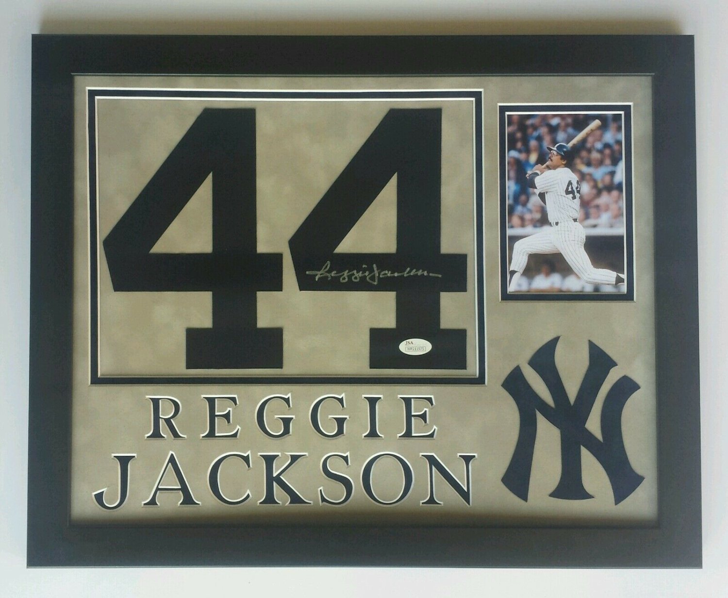 Reggie jackson signed jersey clearance