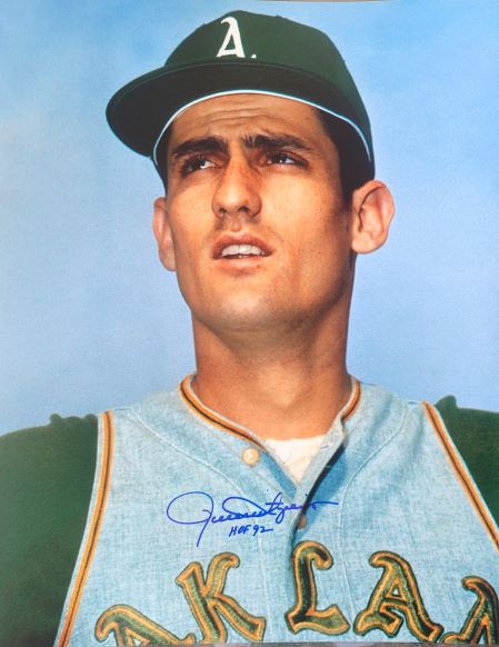 Rollie Fingers Signed Photograph