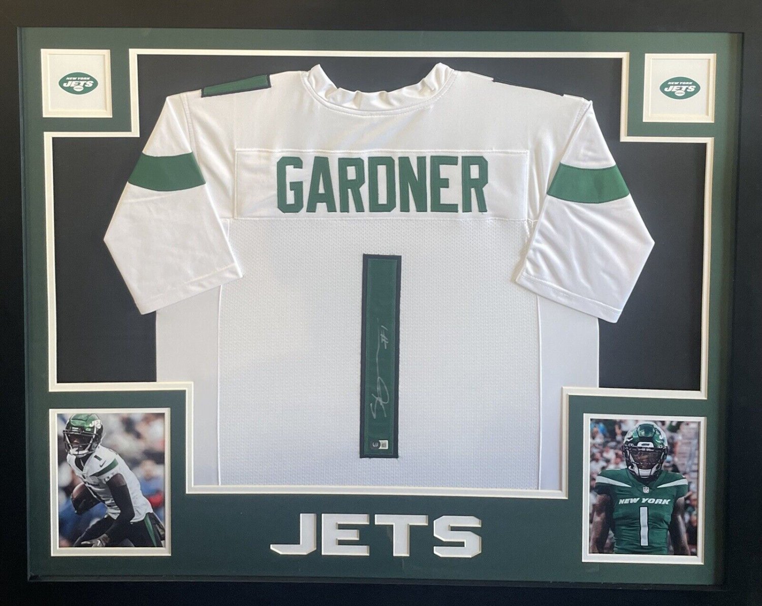 Framed Autographed/Signed Ahmad Sauce Gardner 33x42 NY Green Jersey BAS COA