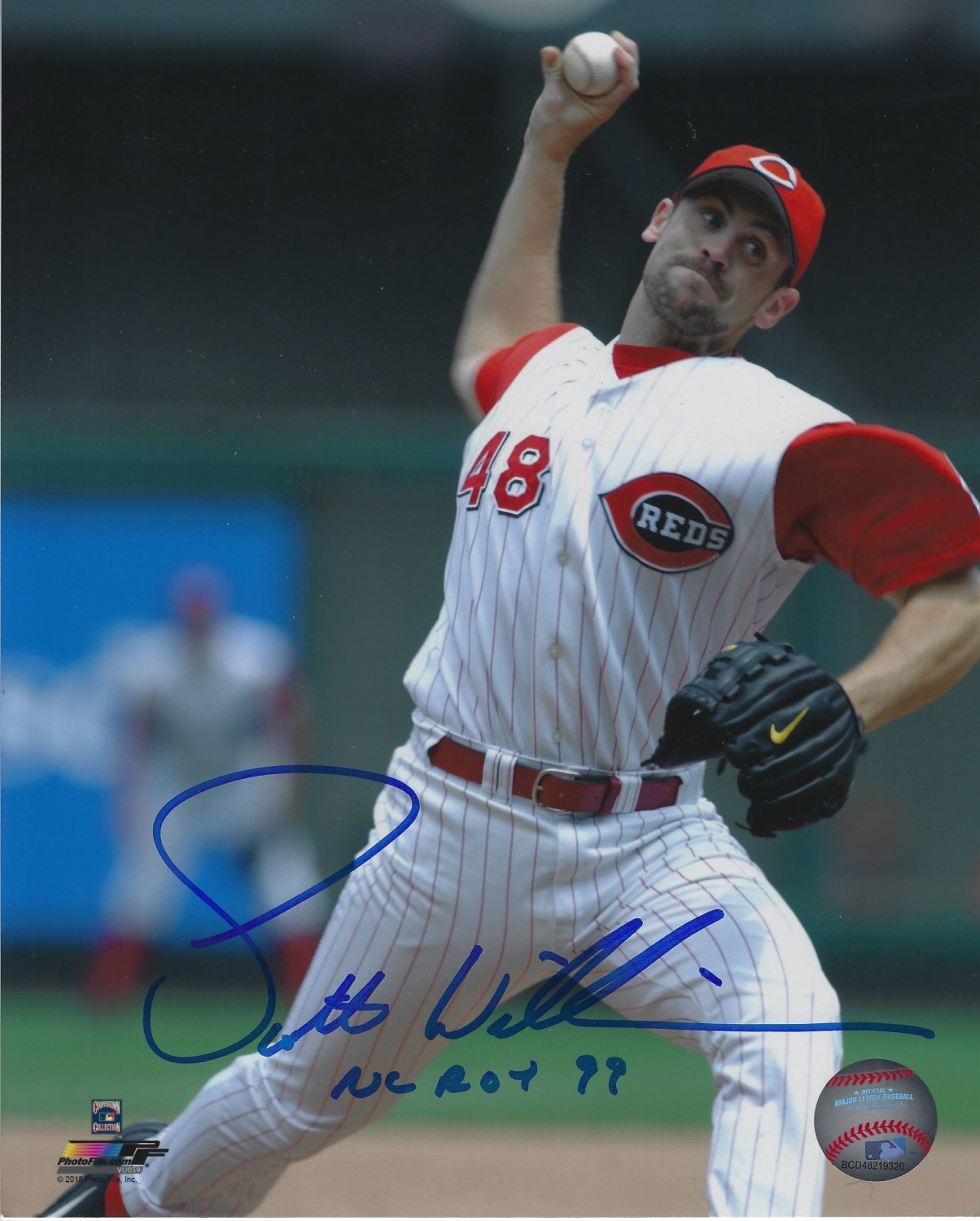 Cincinnati Reds - Autographed Signed Photograph co-signed by