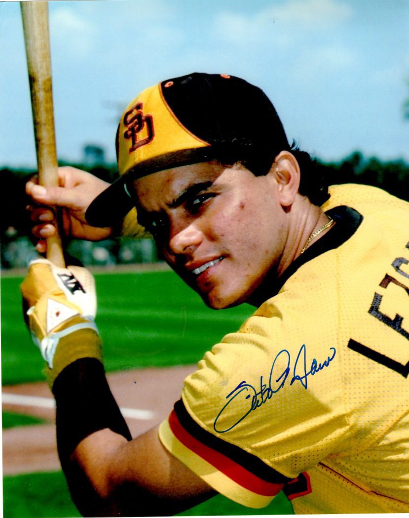 Sixto Lezcano Autographed Photograph - 8x10