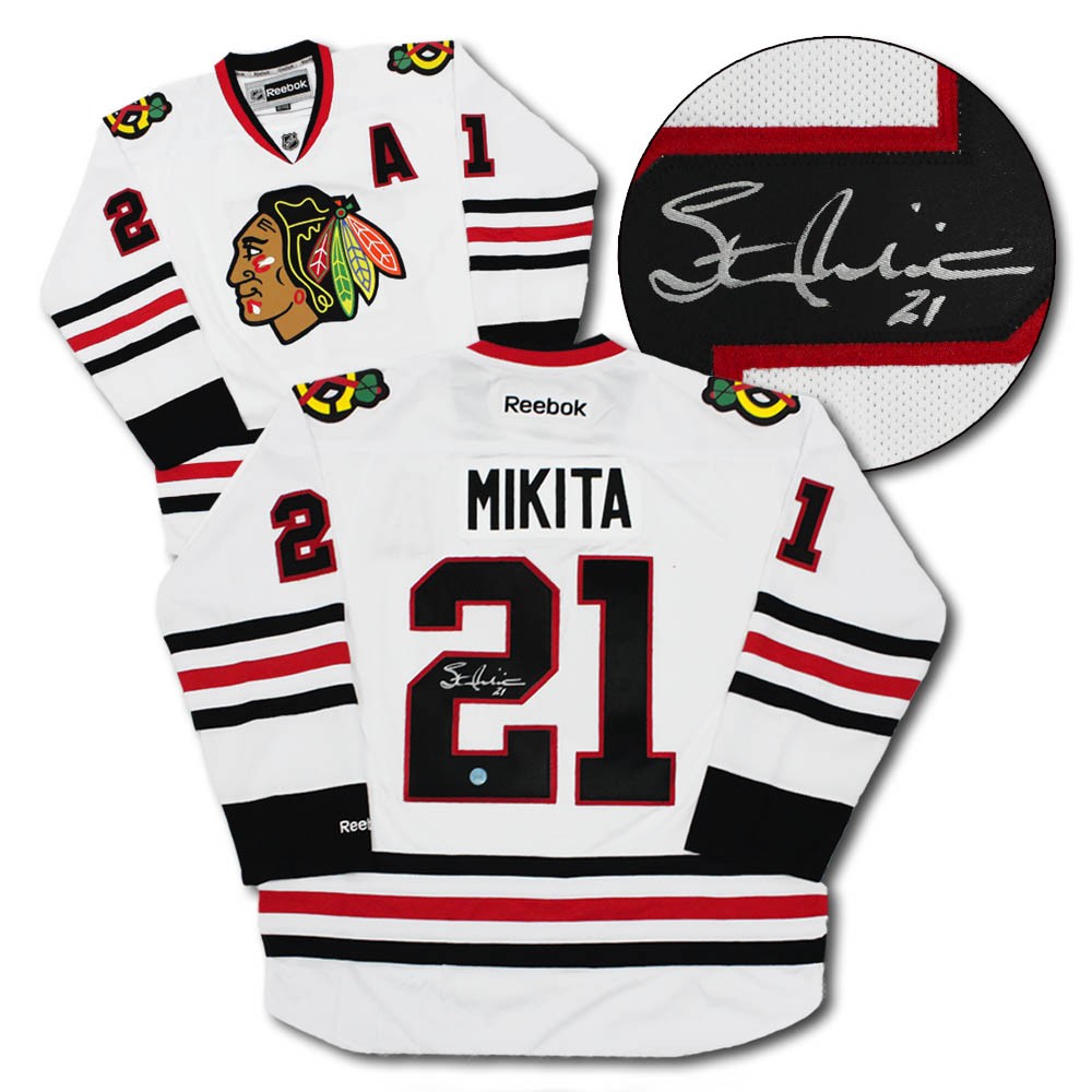 chicago blackhawks autographed jersey