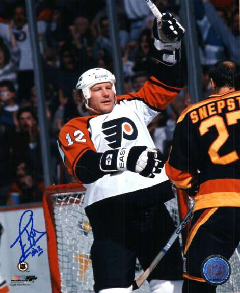  Autograph Warehouse 271071 8 x 10 in. Tim Kerr Autographed  Photo - Philadelphia Flyers : Everything Else