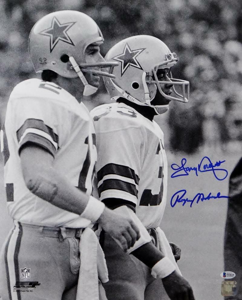 Tony Dorsett Autographed Signed Roger Staubach Dallas Cowboys 16X20 Pf B/W  - Beckett Auth