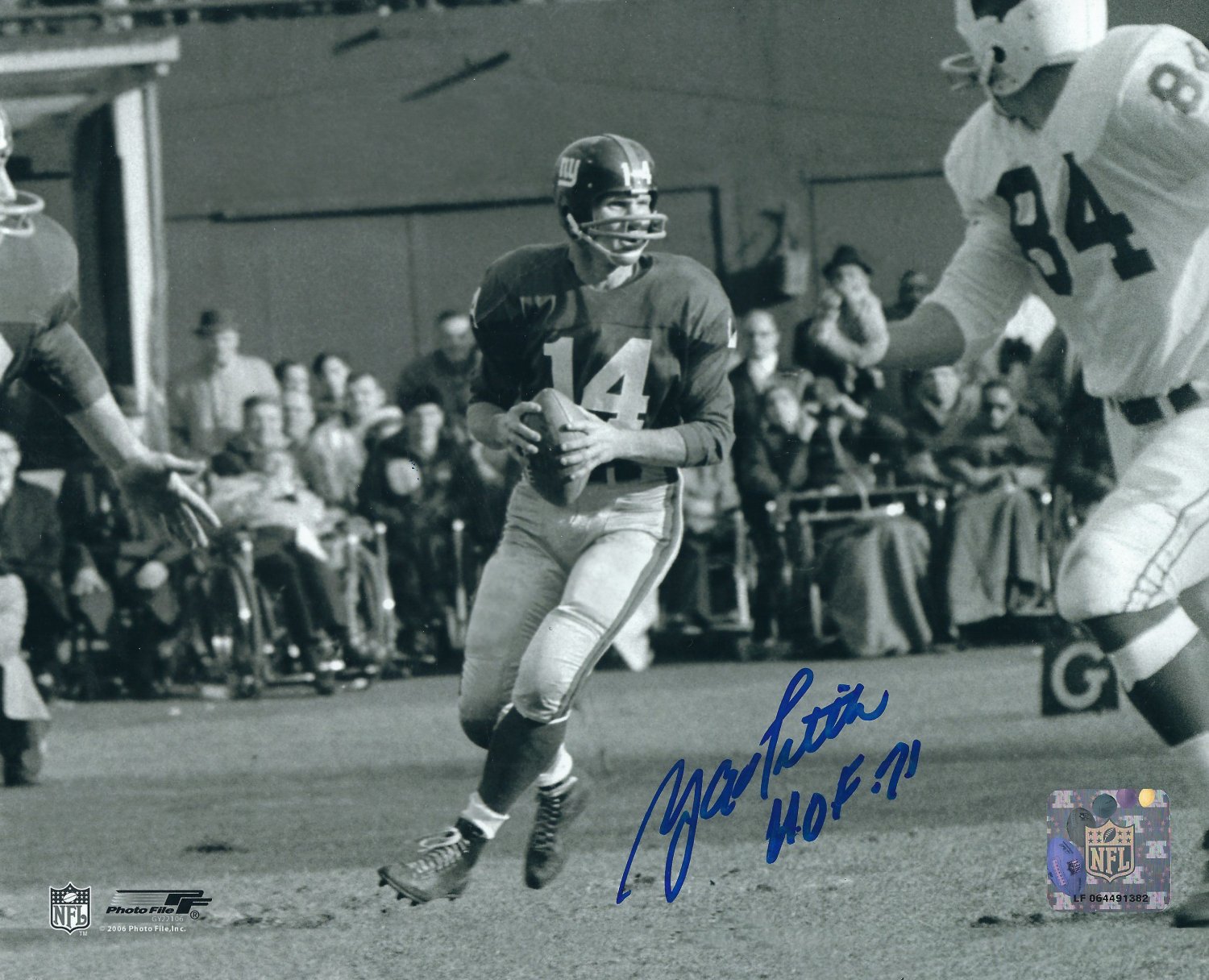 Autographed Y. A. Tittle HOF 8x10 New York Giants Photo at 's Sports  Collectibles Store