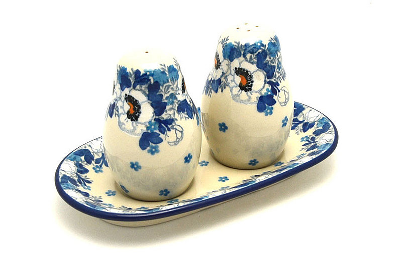 3 1/2"H x 4"W x 7"L
 Polish Pottery Salt & Pepper Set - White Poppy 131-2222a (3 1/2"H x 4"W x 7"L
)