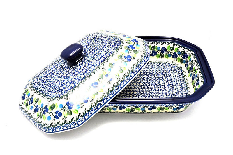 5"H (baker is 2 3/8"H) x 9 1/2"W x 12 1/4"L
 Polish Pottery Baker - Rectangular Covered - Large - Blue Berries 665-1416a (5"H (baker is 2 3/8"H) x 9 1/2"W x 12 1/4"L
)