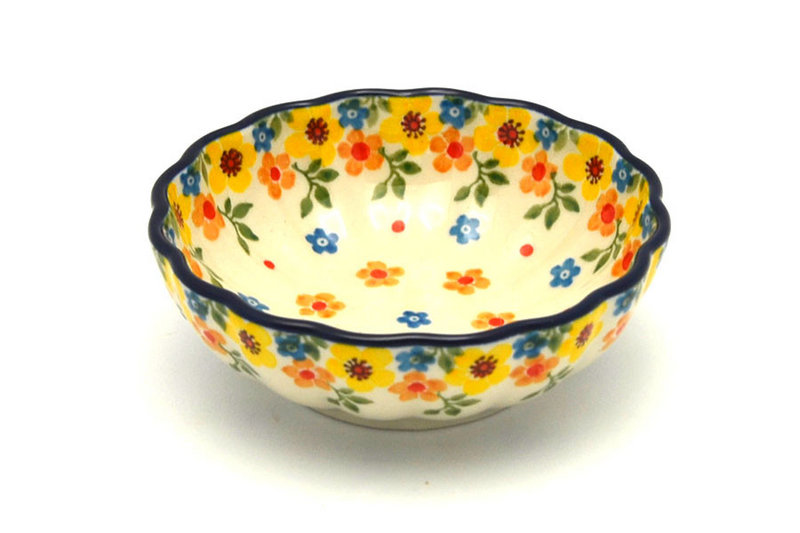Polish Pottery Bowl - Shallow Scalloped - Small - Buttercup