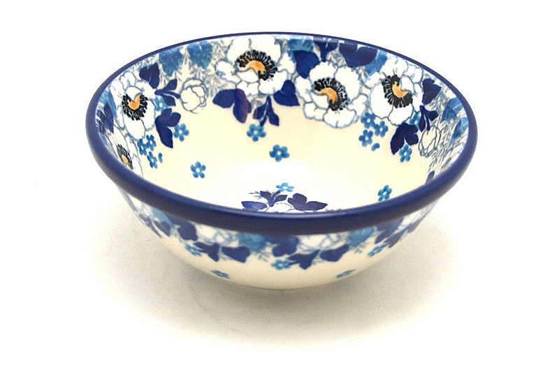 Ceramika Artystyczna Polish Pottery Dish - Deep Round Food Prep - White Poppy 556-2222a (Ceramika Artystyczna)